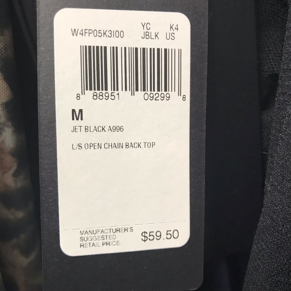 ⭐️Sexy GUESS open back top ~ Brand new with tags⭐️ - Picture 7 of 10